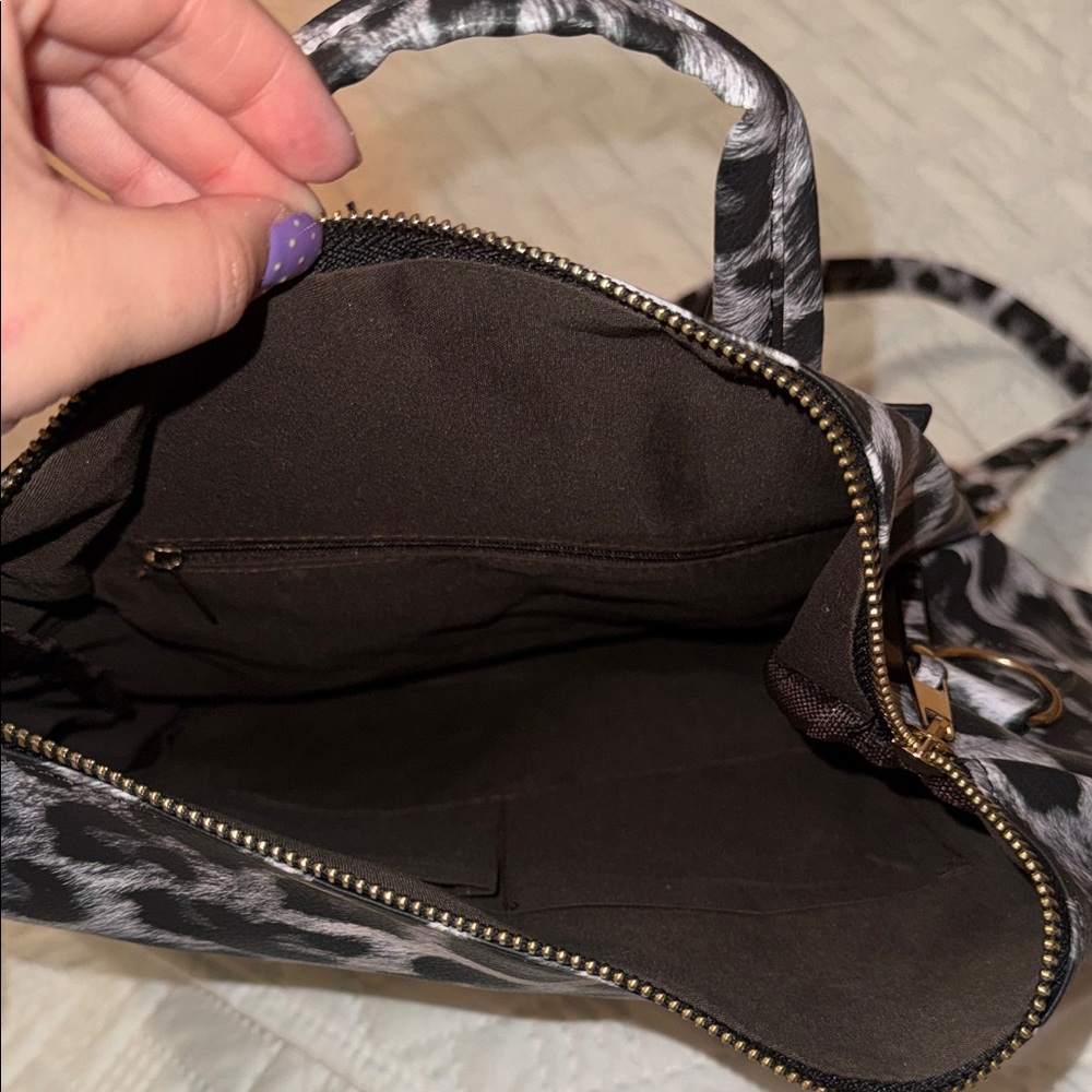 Black & Gray Leopard-Print Women's Backpack - Picture 5 of 10
